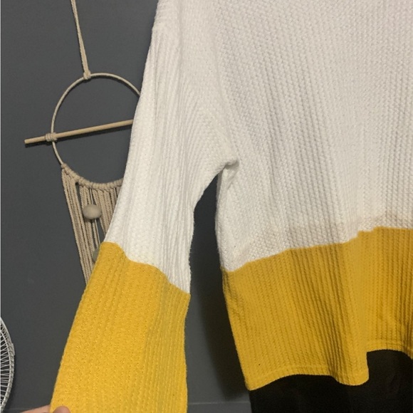 Plus size boho top 1X - Picture 2 of 3